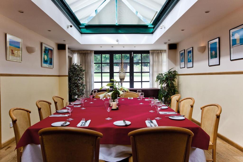Bodkin House Hotel Little Badminton ภายนอก รูปภาพ